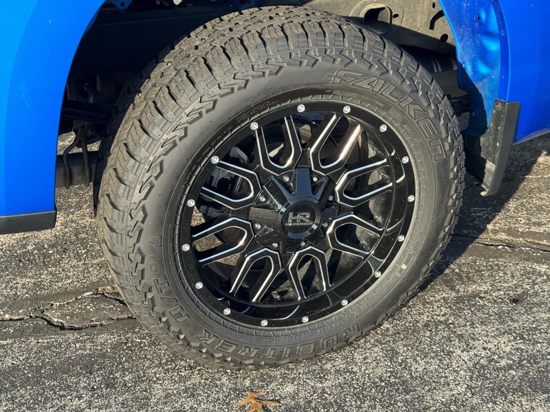 Chevrolet Silverado 1500 Vehicle Image 04