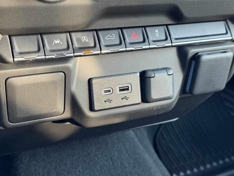 Chevrolet Silverado 1500 Vehicle Image 14