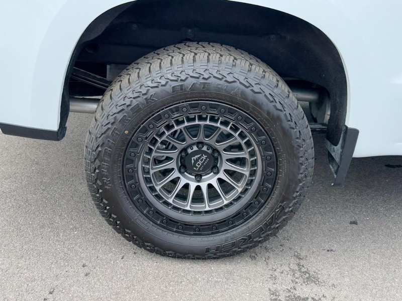 Chevrolet Silverado 1500 Vehicle Image 04