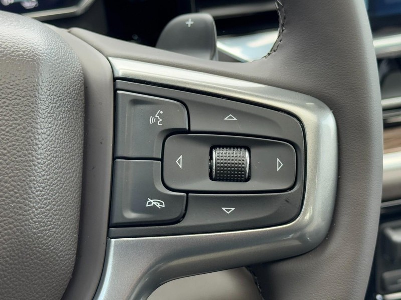 Chevrolet Silverado 1500 Vehicle Image 12