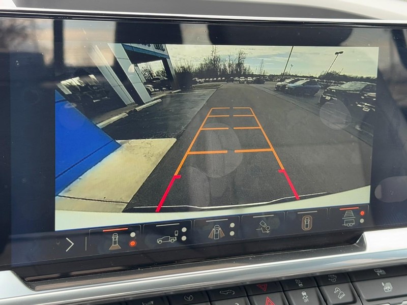 Chevrolet Silverado 1500 Vehicle Image 15