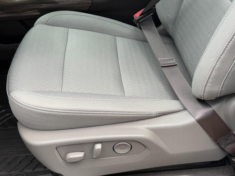 Chevrolet Silverado 1500 Vehicle Image 16