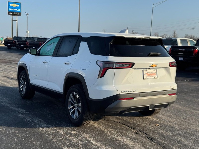 Chevrolet Equinox Vehicle Full-screen Gallery Image 06