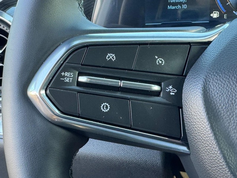 Chevrolet Equinox Vehicle Full-screen Gallery Image 18