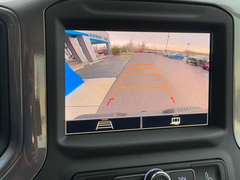 Chevrolet Silverado 2500HD Vehicle Image 12