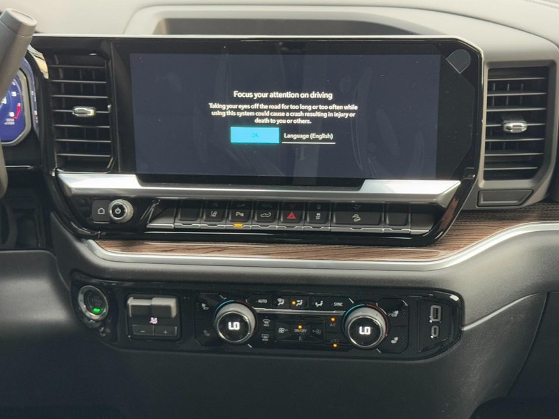 Chevrolet Silverado 2500HD Vehicle Image 08