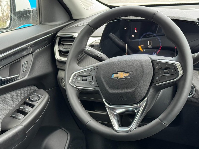 Chevrolet TrailBlazer Vehicle Image 07