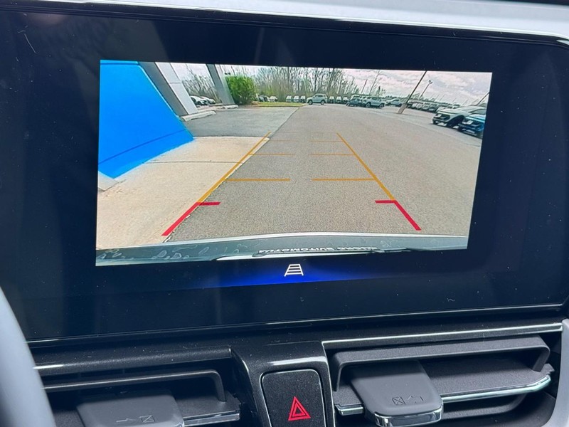 Chevrolet TrailBlazer Vehicle Image 14