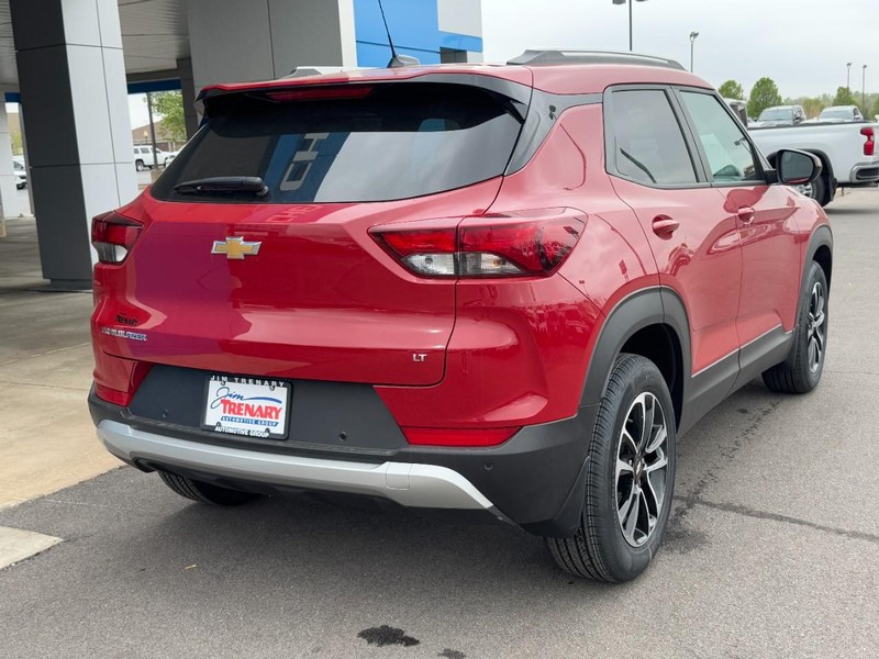 Chevrolet TrailBlazer Vehicle Image 03