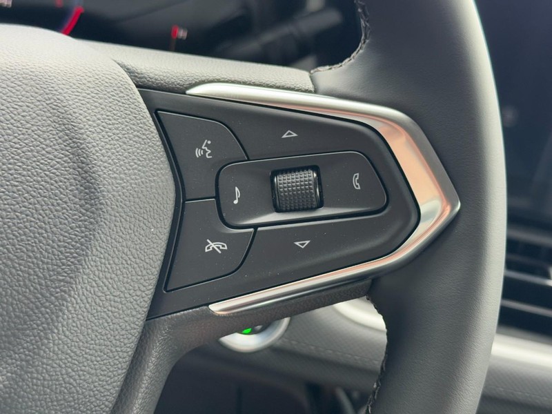 Chevrolet TrailBlazer Vehicle Image 11