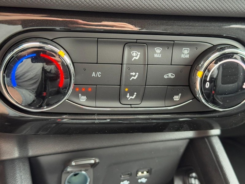 Chevrolet TrailBlazer Vehicle Image 13