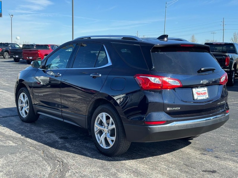 Chevrolet Equinox Vehicle Full-screen Gallery Image 06