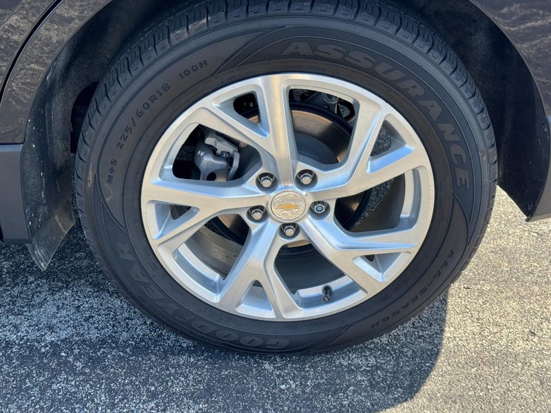 Chevrolet Equinox Vehicle Full-screen Gallery Image 07