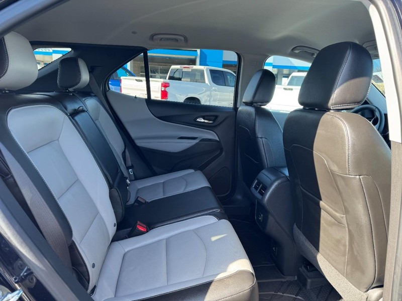 Chevrolet Equinox Vehicle Full-screen Gallery Image 10