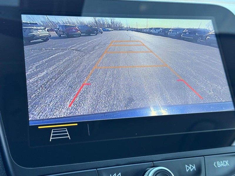 Chevrolet Equinox Vehicle Full-screen Gallery Image 20