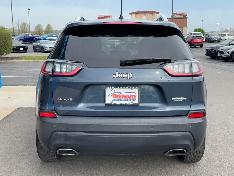 Jeep Cherokee Vehicle Image 04