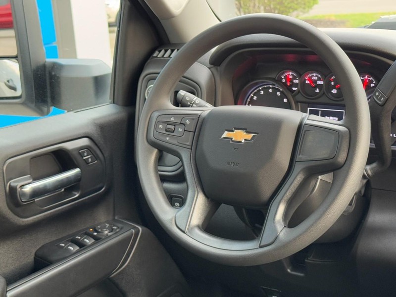 Chevrolet Silverado 2500HD Vehicle Image 07