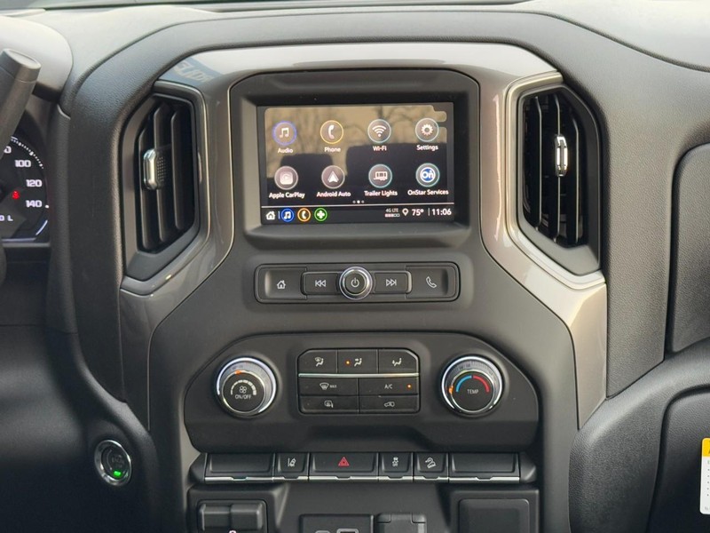 Chevrolet Silverado 2500HD Vehicle Image 08