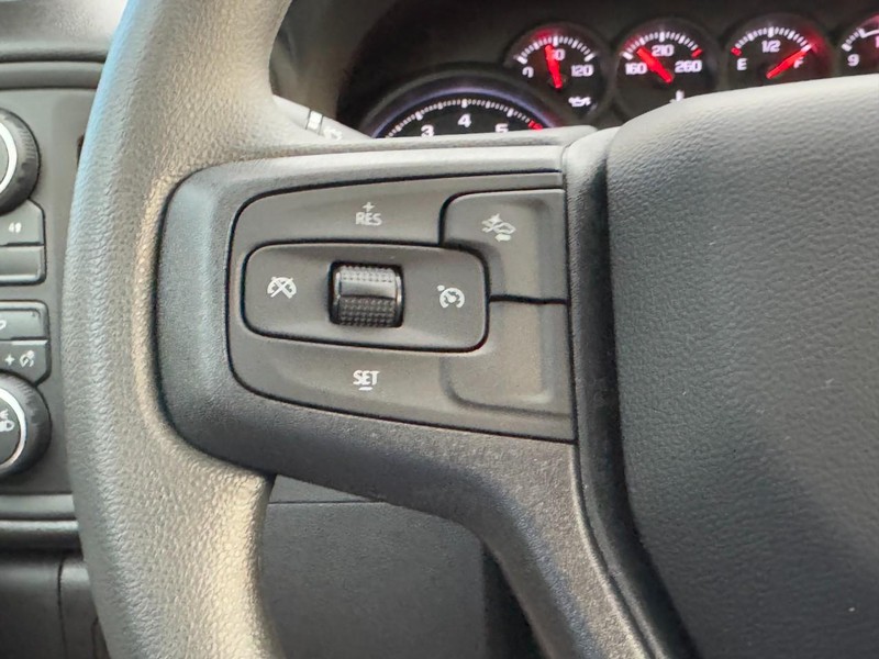 Chevrolet Silverado 2500HD Vehicle Image 10