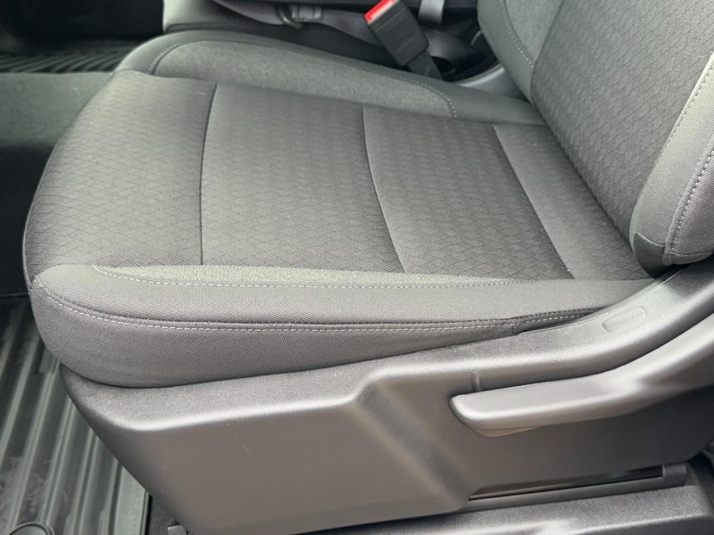 Chevrolet Silverado 2500HD Vehicle Image 13