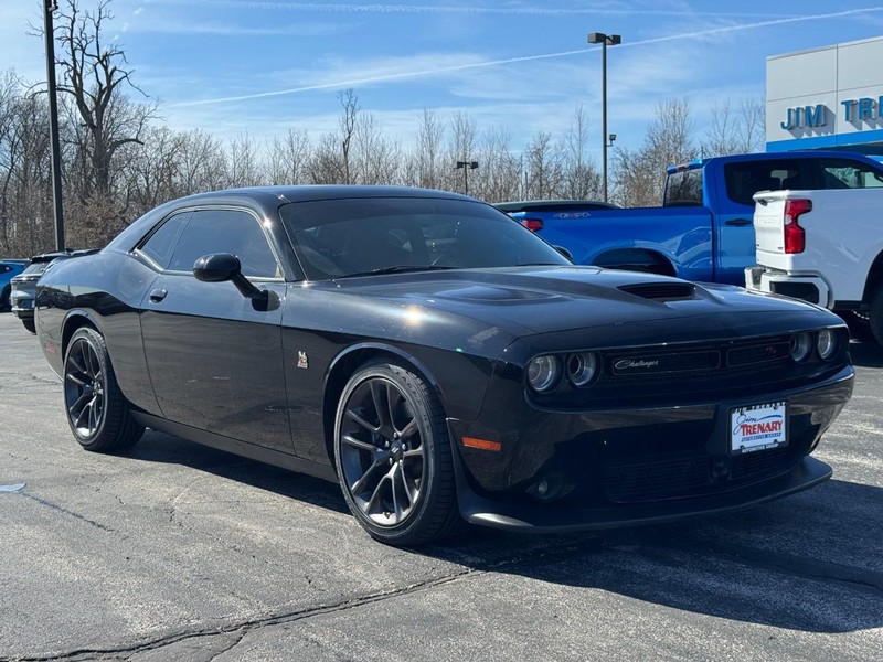 Dodge Challenger Vehicle Image 02