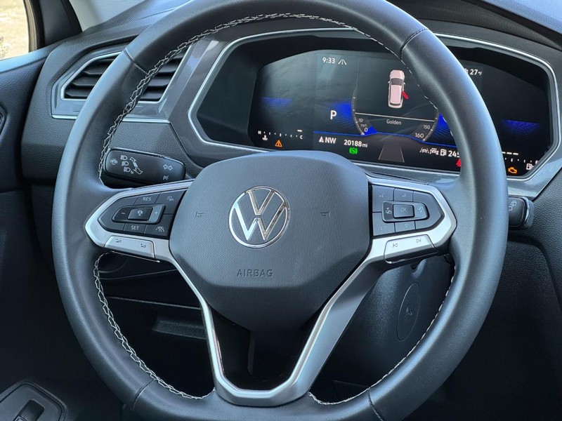 Volkswagen Tiguan Vehicle Image 13