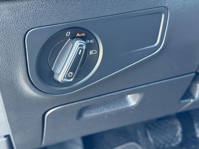 Volkswagen Tiguan Vehicle Image 17