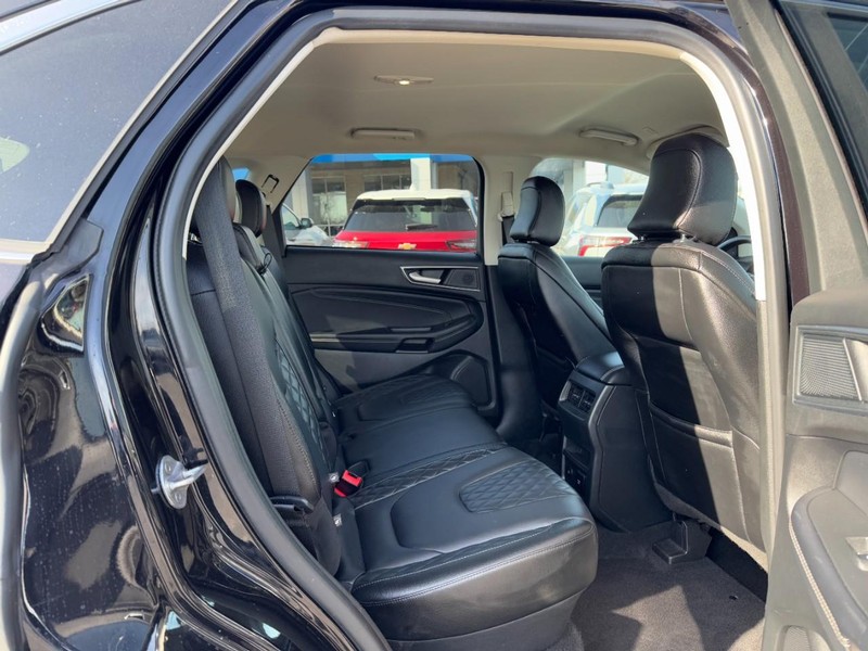 Ford Edge Vehicle Image 10