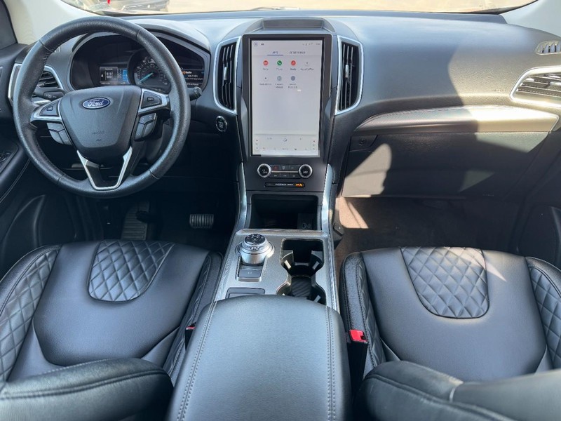 Ford Edge Vehicle Image 11