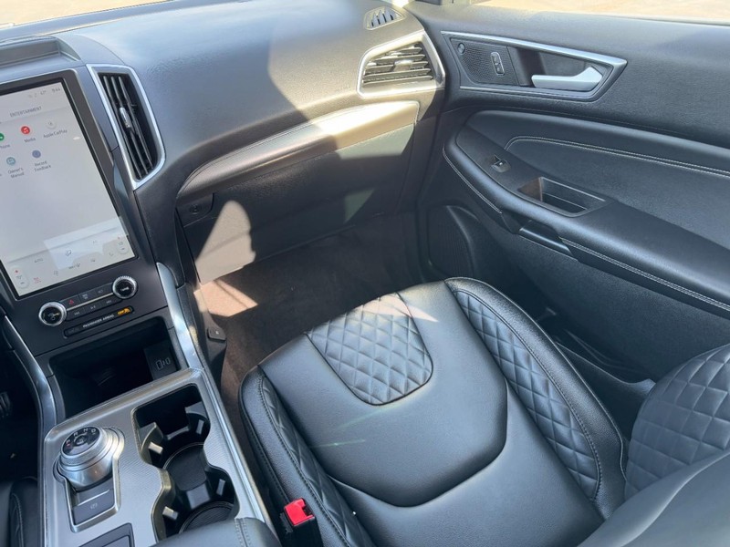 Ford Edge Vehicle Image 15