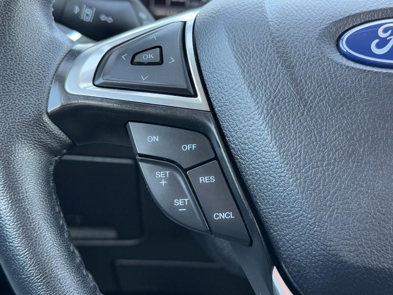 Ford Edge Vehicle Image 17