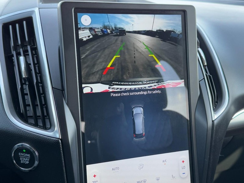 Ford Edge Vehicle Image 21