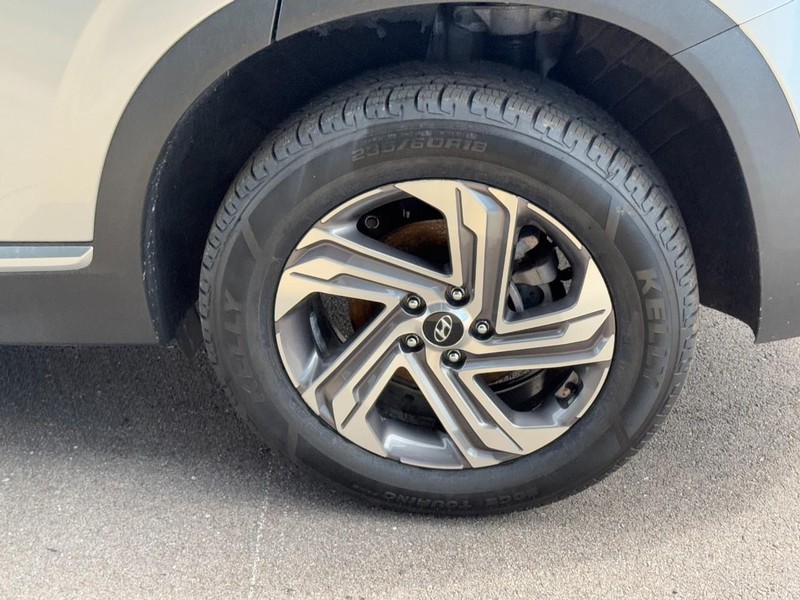 Hyundai Santa Fe Vehicle Image 07