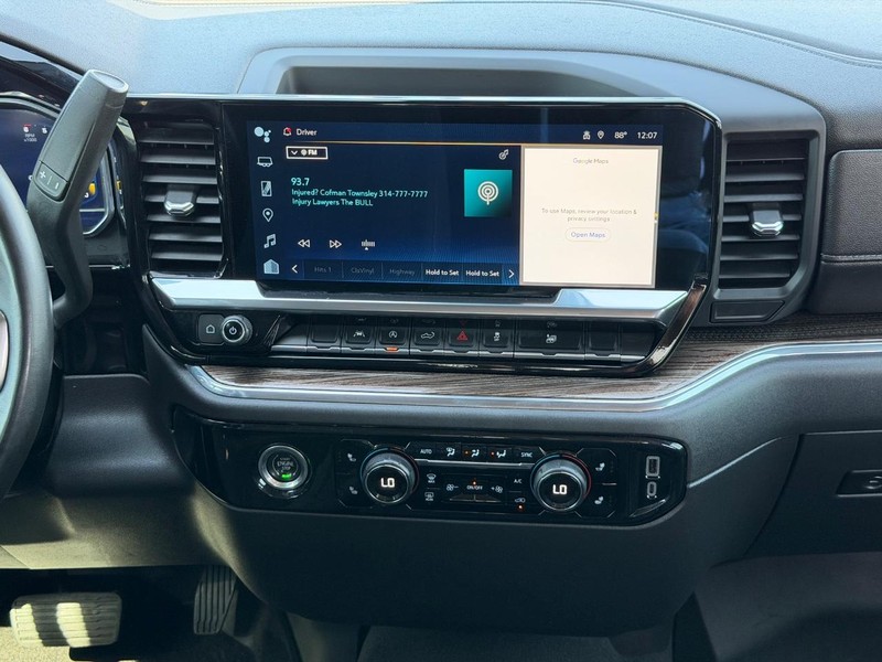 Chevrolet Silverado 1500 Vehicle Full-screen Gallery Image 13