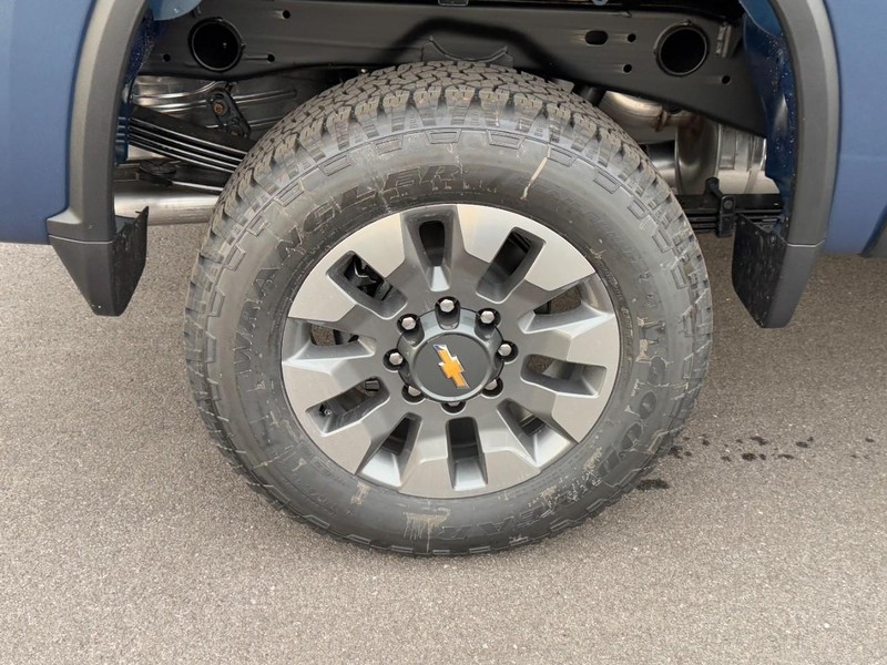 Chevrolet Silverado 2500HD Vehicle Image 04