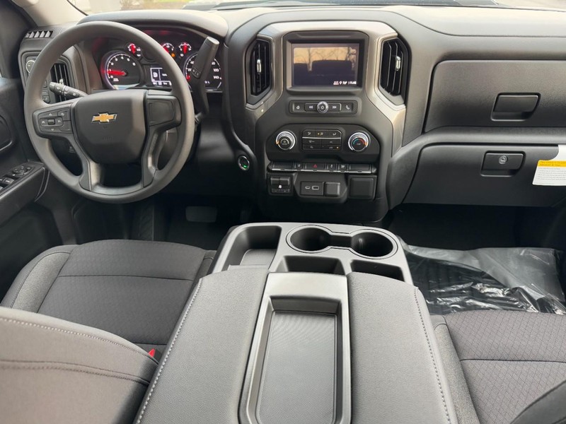 Chevrolet Silverado 2500HD Vehicle Image 06