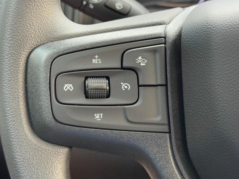 Chevrolet Silverado 2500HD Vehicle Image 10