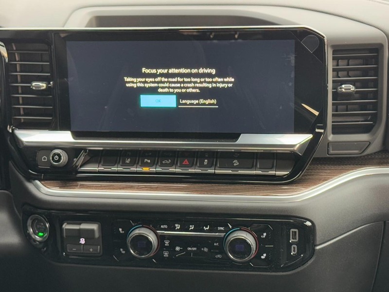 Chevrolet Silverado 2500HD Vehicle Image 08