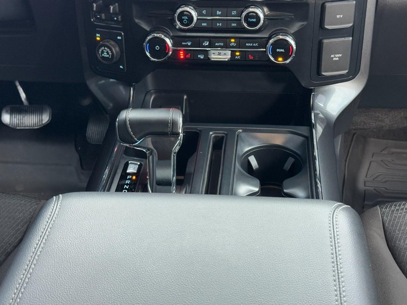 Ford F-150 Vehicle Image 16