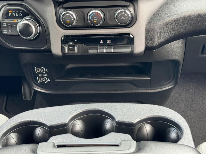 Ram 2500 Vehicle Image 14