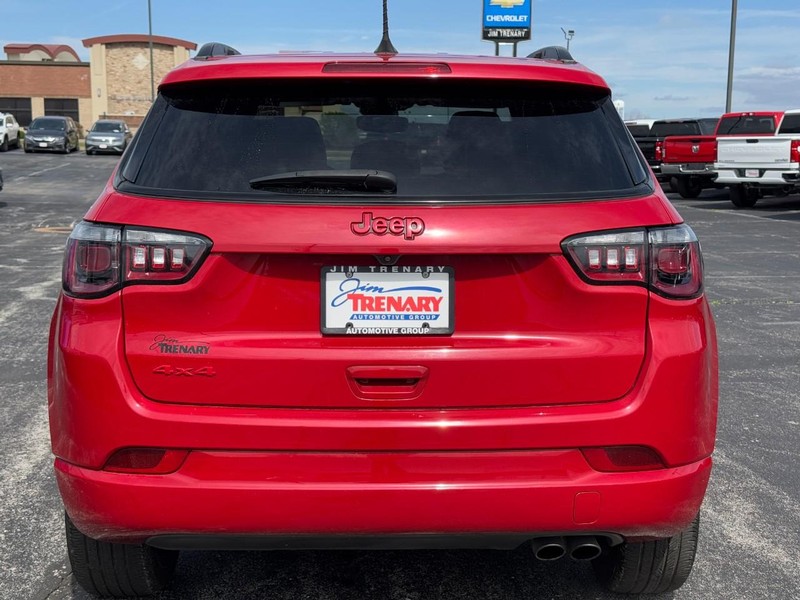 Jeep Compass Vehicle Image 04