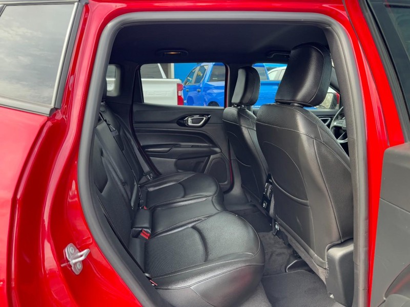 Jeep Compass Vehicle Image 10