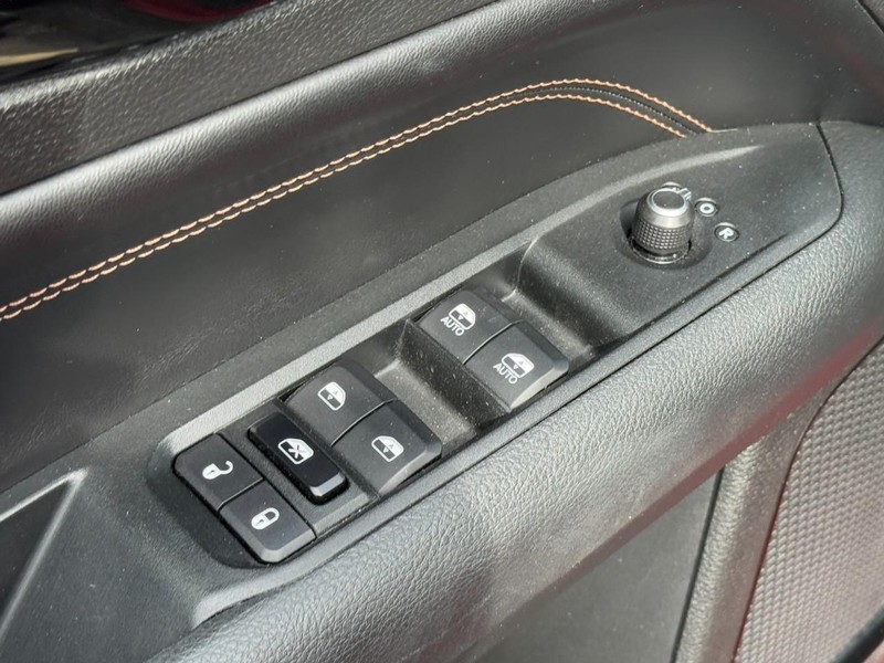 Jeep Compass Vehicle Image 20