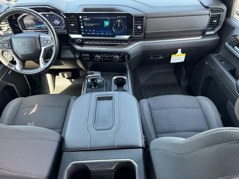 Chevrolet Silverado 1500 Vehicle Full-screen Gallery Image 11