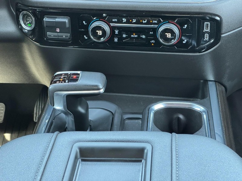 Chevrolet Silverado 1500 Vehicle Full-screen Gallery Image 14