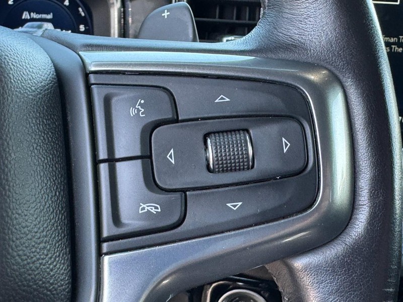 Chevrolet Silverado 1500 Vehicle Full-screen Gallery Image 19