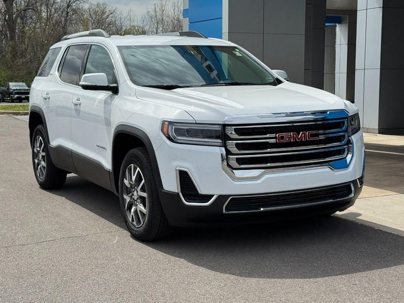 GMC Acadia Vehicle Image 02