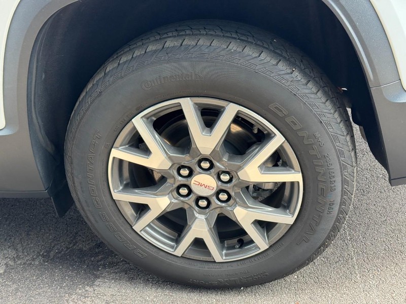 GMC Acadia Vehicle Image 07