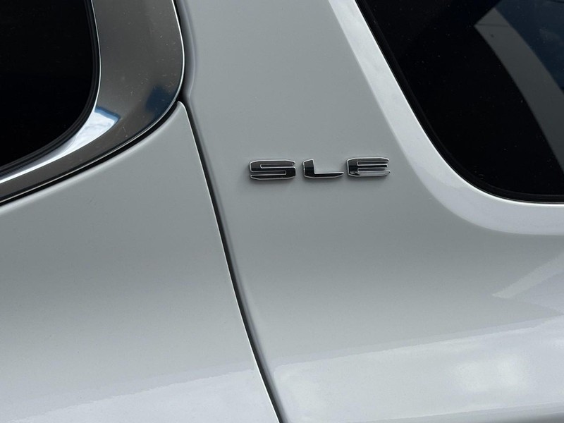 GMC Acadia Vehicle Image 08