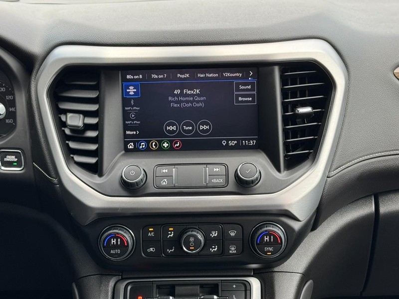 GMC Acadia Vehicle Image 14